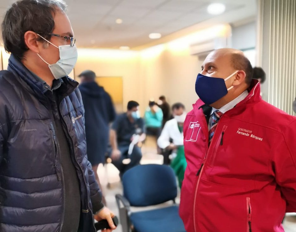 Salmoneros y trabajadores de la industria donan camas clínicas y ecógrafo a Unidad de Pacientes Críticos