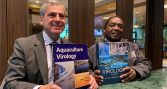 Marcos Godoy integra autoría de libro de referencia mundial en virología acuícola