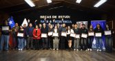 16 estudiantes de Guaitecas recibieron la Beca de Excelencia AquaChile 2026